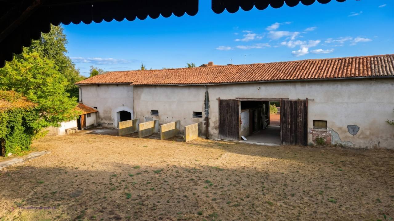 Equestrian property  Loire