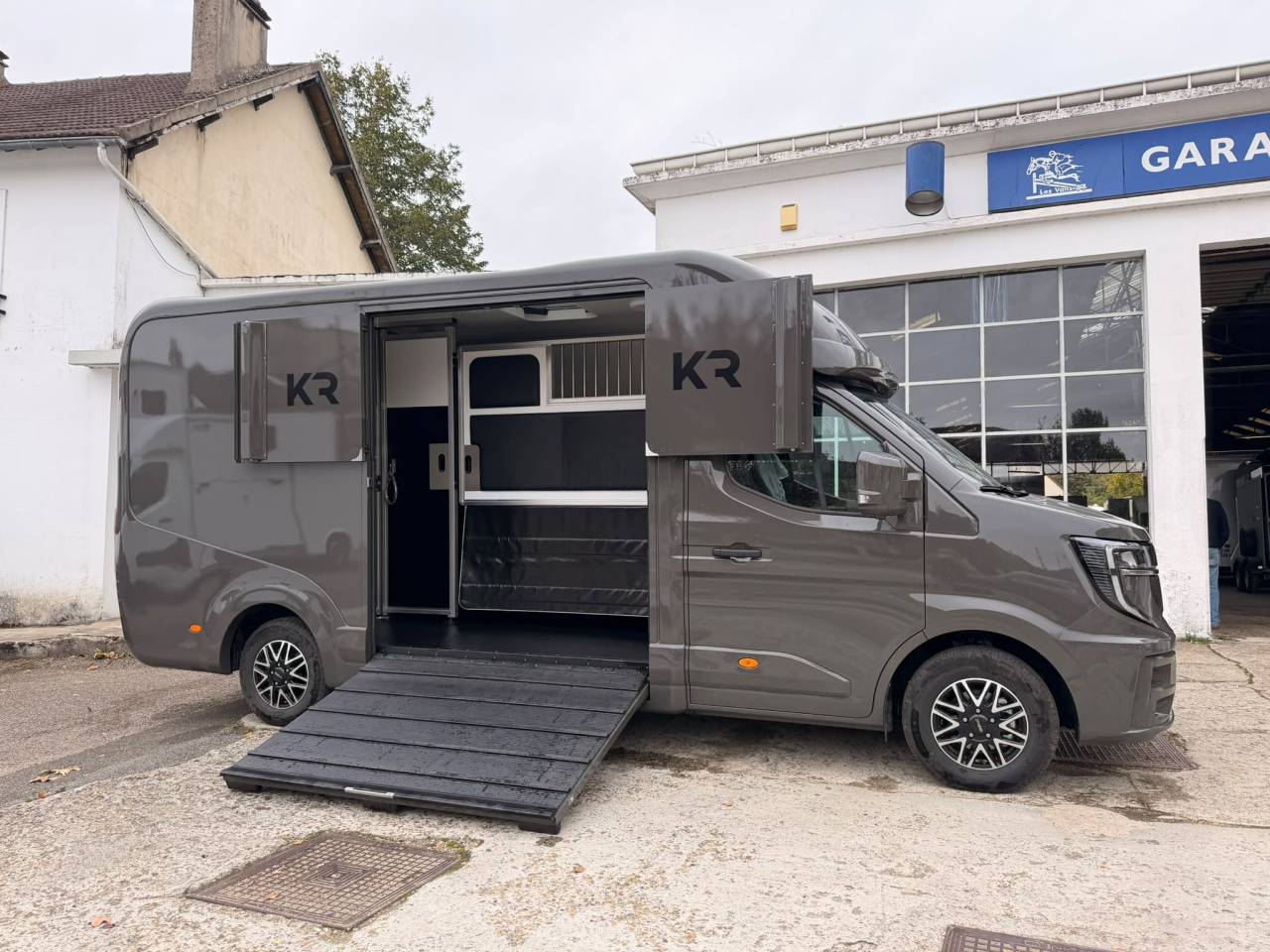 Horsebox HGV Krismar Renault Master 2026 New