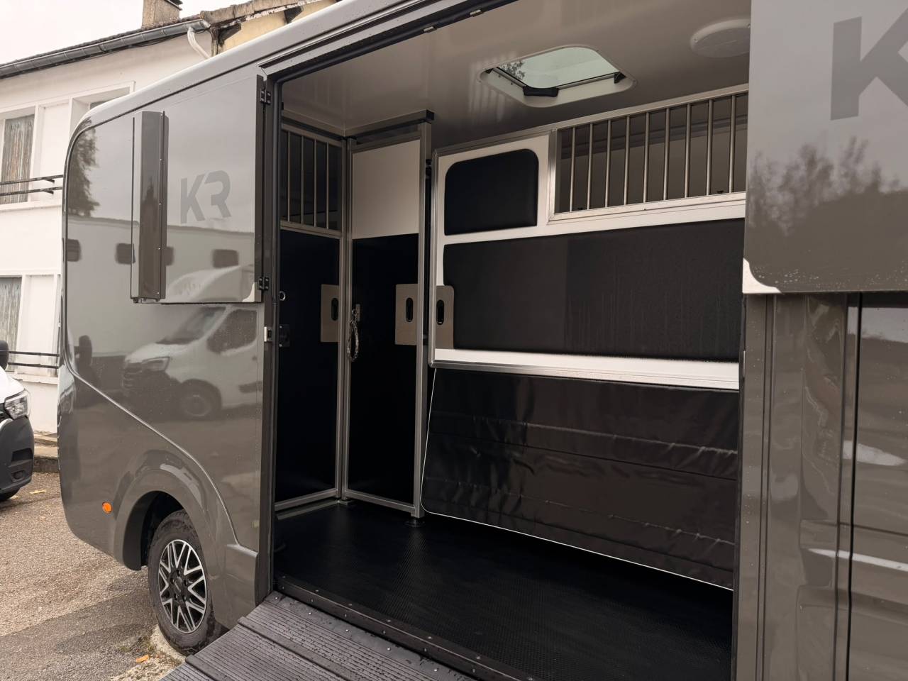 Horsebox HGV Krismar Renault Master 2026 New