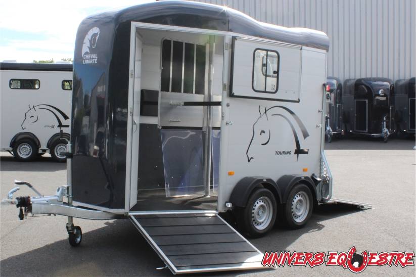 Horse trailer Cheval Liberte gold touring pont avant 2 Stalls 2025 New