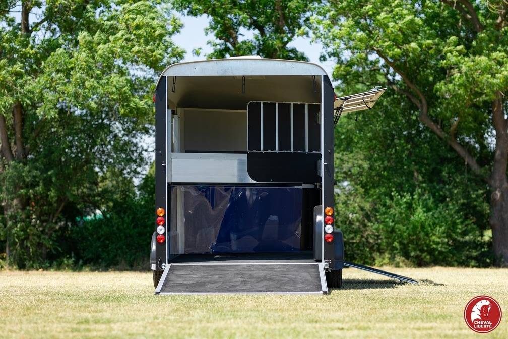 Horse trailer Cheval Liberte MINIMAX  3 Stalls 2025 New