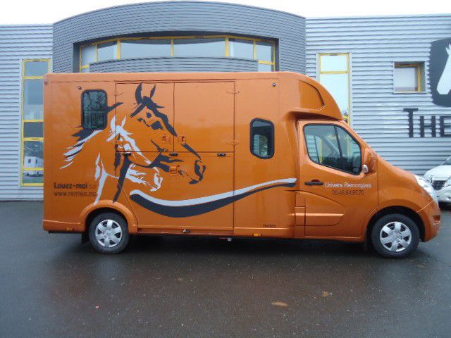 Horsebox HGV Renault PROTEO HARAS RENAULT NEW MASTER DCI 2023 New