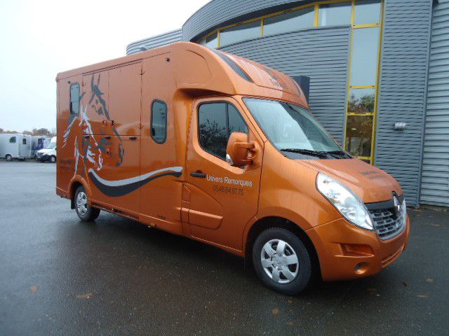 Horsebox HGV Renault PROTEO HARAS RENAULT NEW MASTER DCI 2023 New