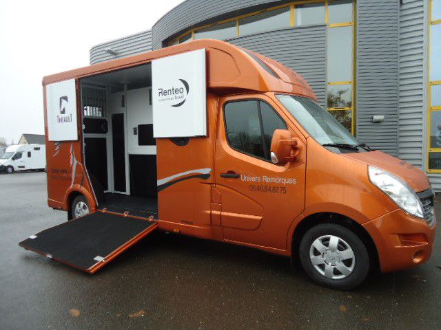 Horsebox HGV Renault PROTEO HARAS RENAULT NEW MASTER DCI 2023 New