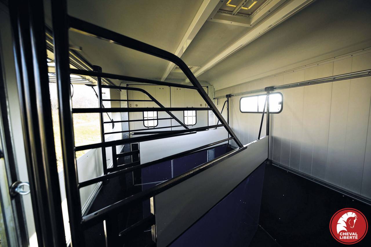 Horse trailer Cheval Liberte OPTIMAX 4 Stalls 2024 New