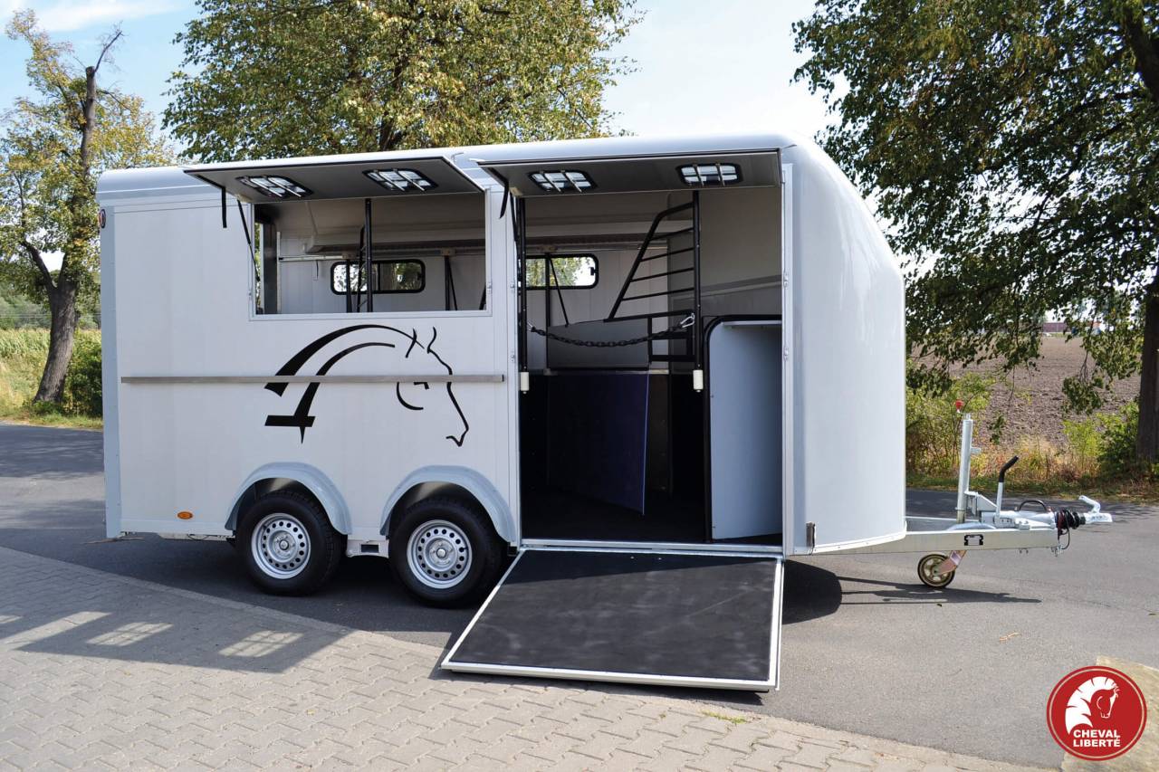 Horse trailer Cheval Liberte OPTIMAX 4 Stalls 2024 New