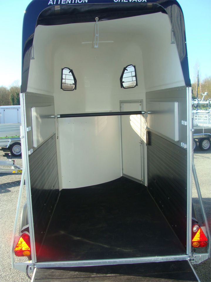 Horse trailer Cheval Liberte GOLD ONE 1,5 Stalls 2025 New