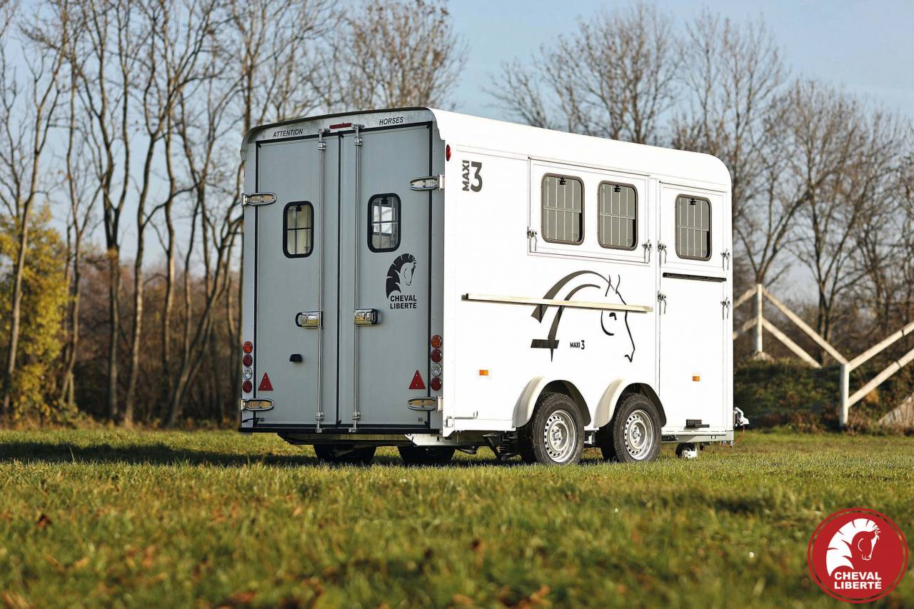 Horse trailer Cheval Liberte MAXI 3 3 Stalls 2024 New