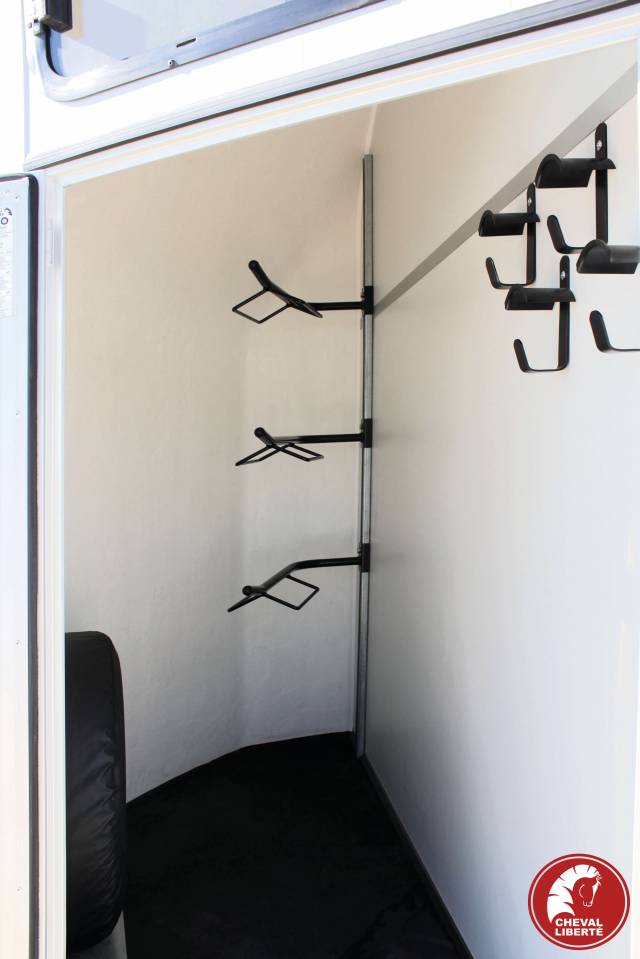 Horse trailer Cheval Liberte MAXI 3 3 Stalls 2024 New