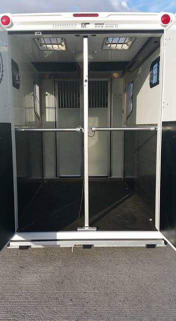 -sprl Olivier Risselin  | Horse transport > Horse carriers