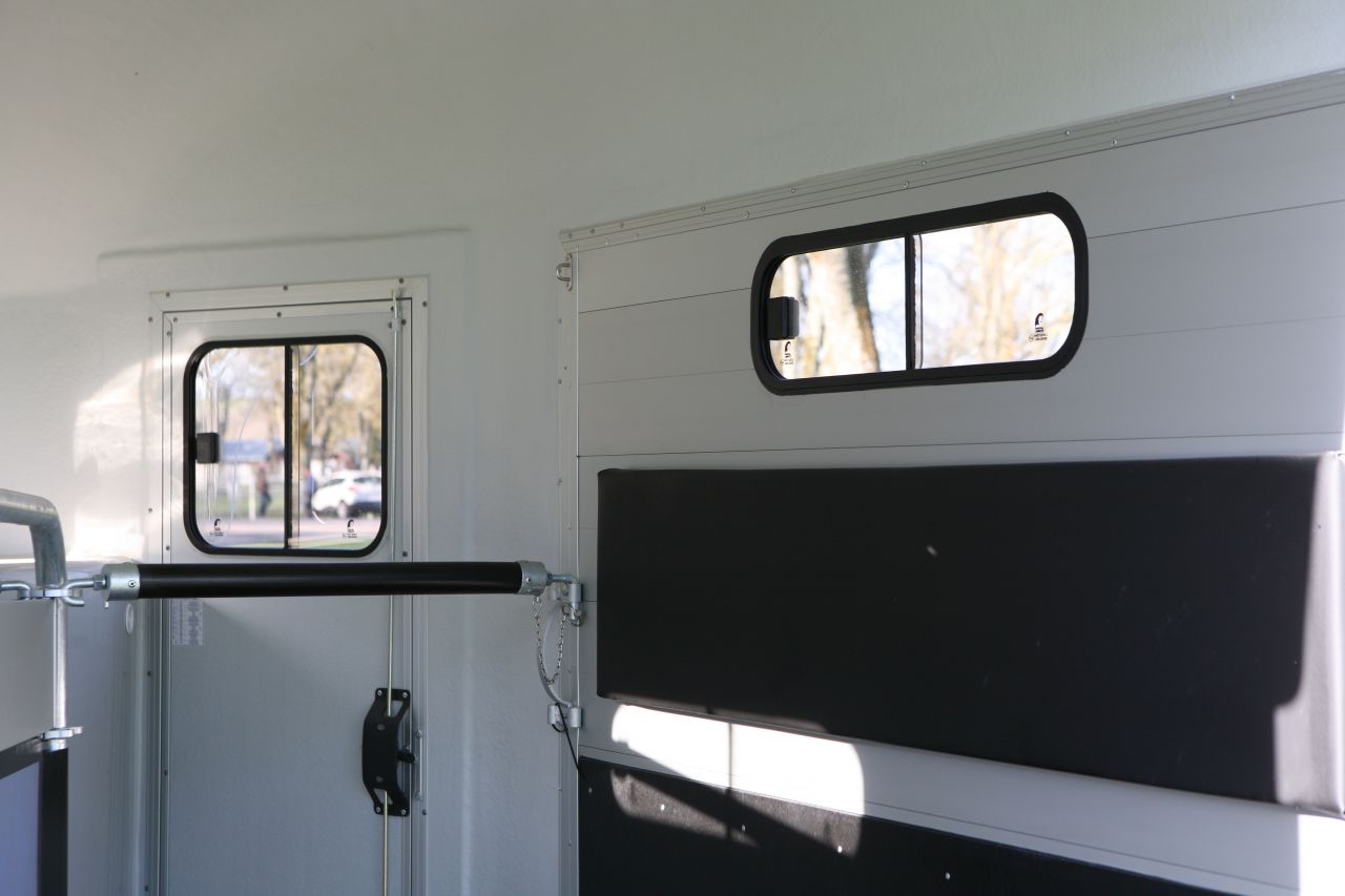 Horse trailer Cheval Liberte GOLD 3 2 Stalls 2025 New