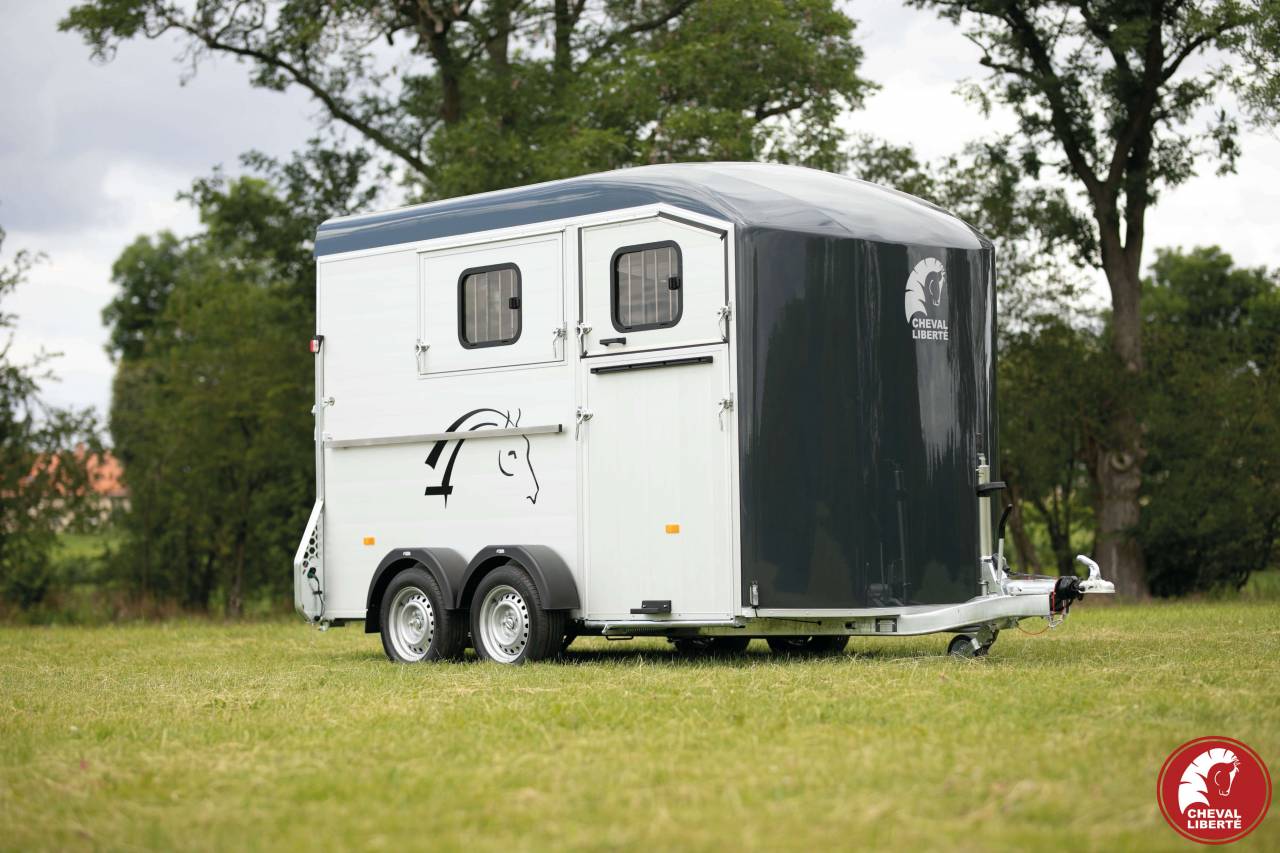 Horse trailer Cheval Liberte MAXI 2 2 Stalls 2024 New