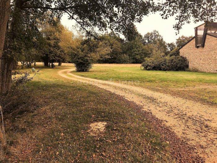 Equestrian property  Paris