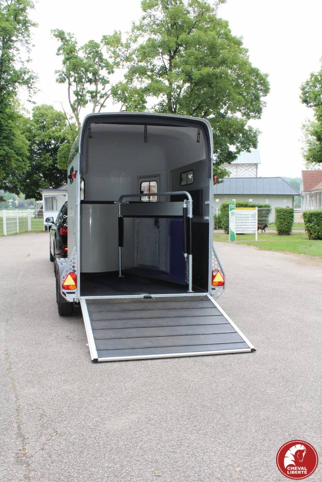 Horse trailer Cheval Liberte Gold 3 2 Stalls 2024 New