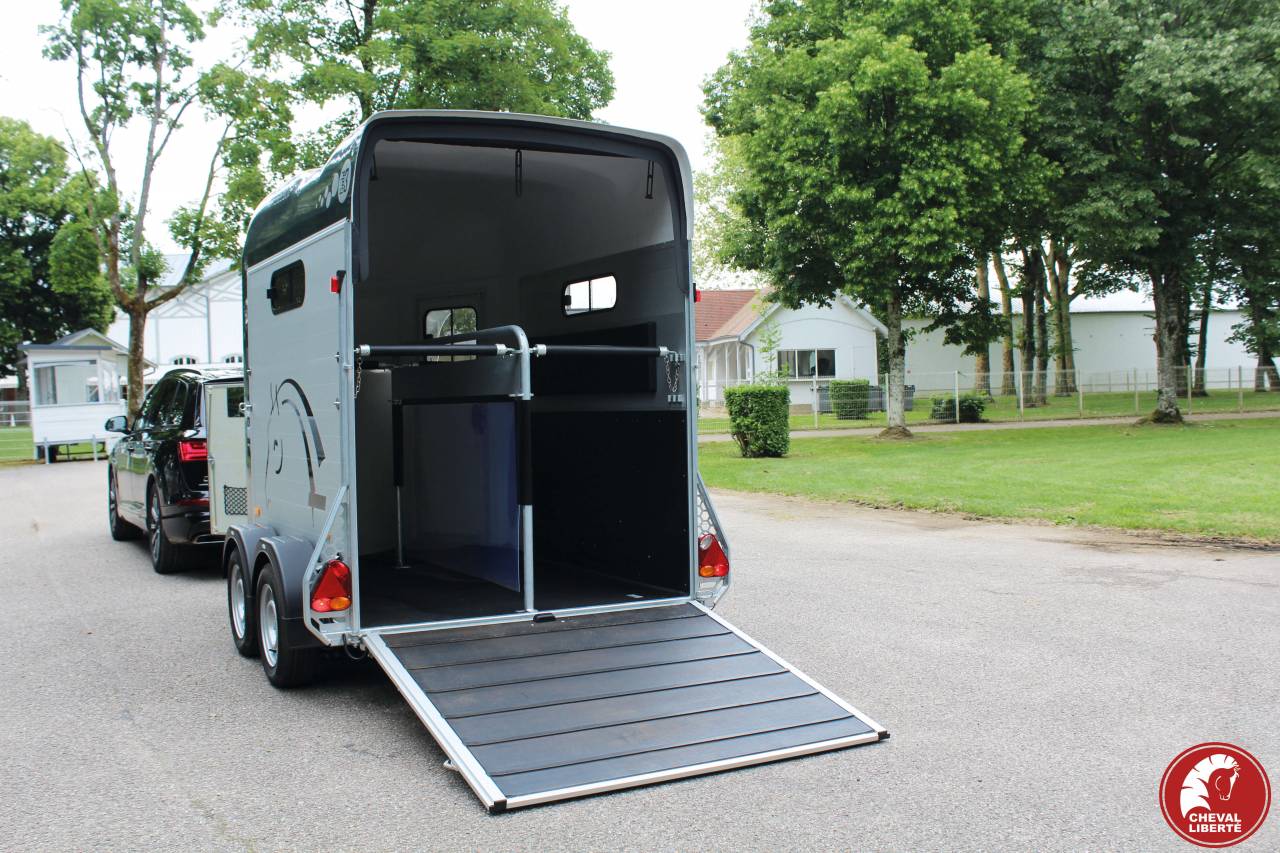 Horse trailer Cheval Liberte Gold 3 2 Stalls 2024 New