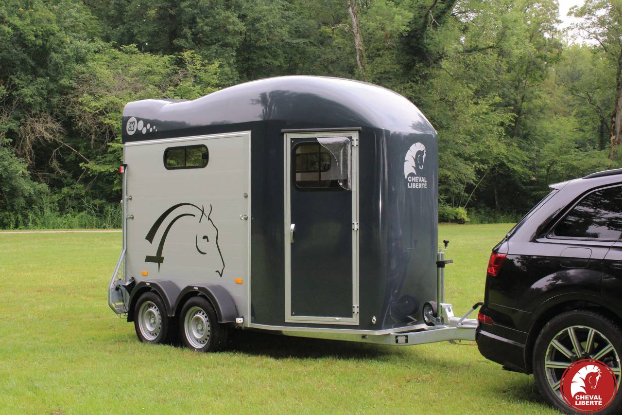 Horse trailer Cheval Liberte Gold 3 2 Stalls 2024 New