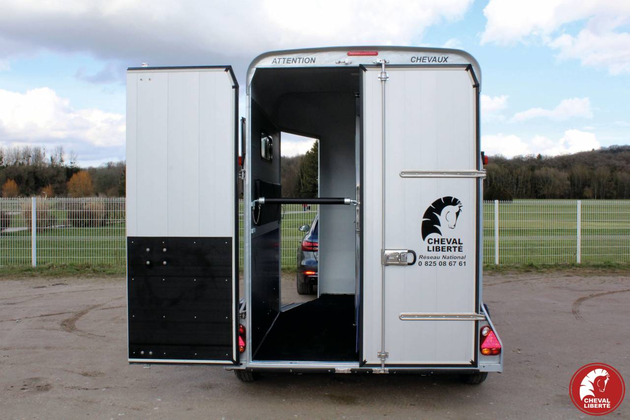 Horse trailer Cheval Liberte Touring country 2 Stalls 2024 New