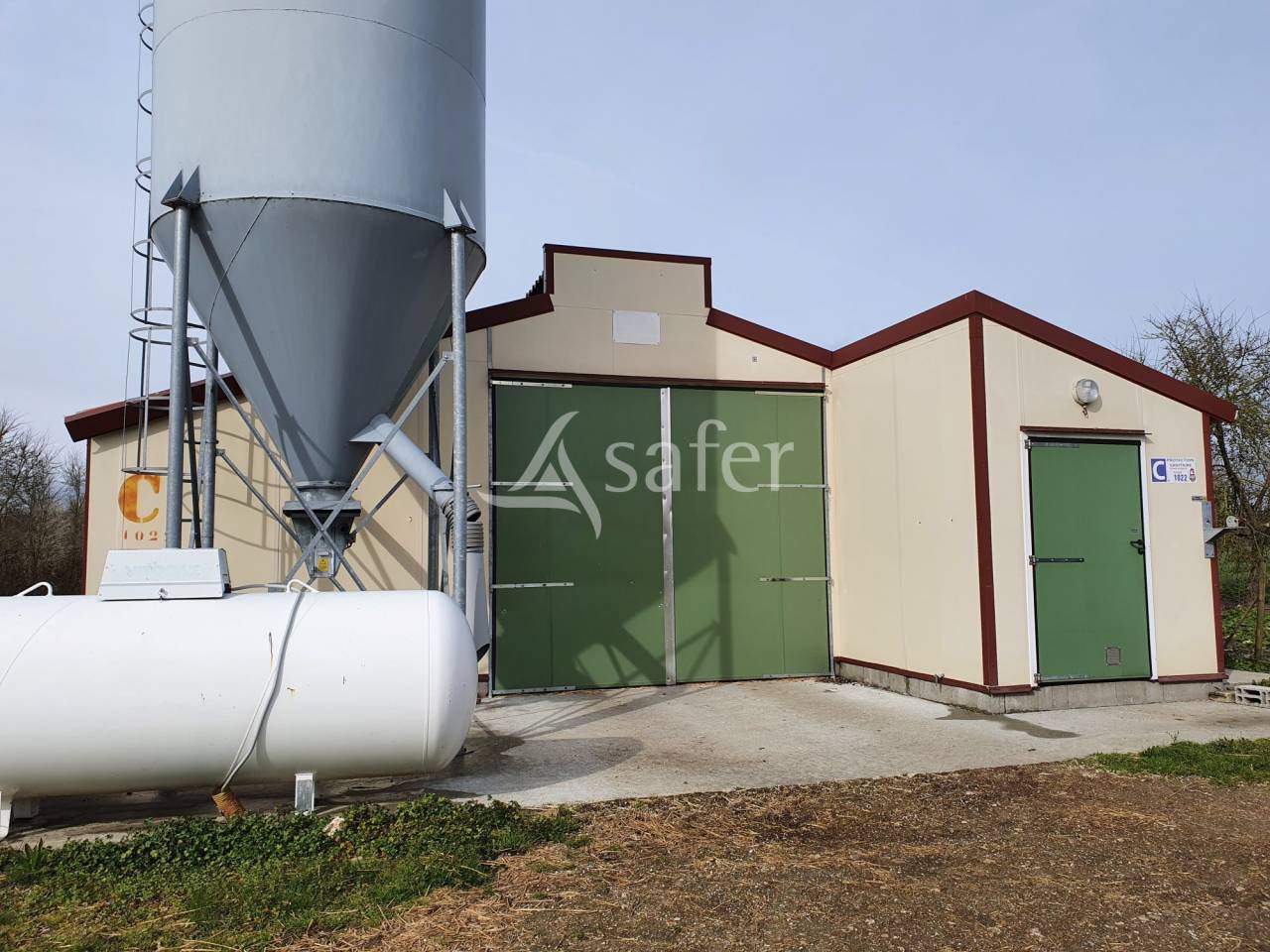 Poultry farm  Sarthe