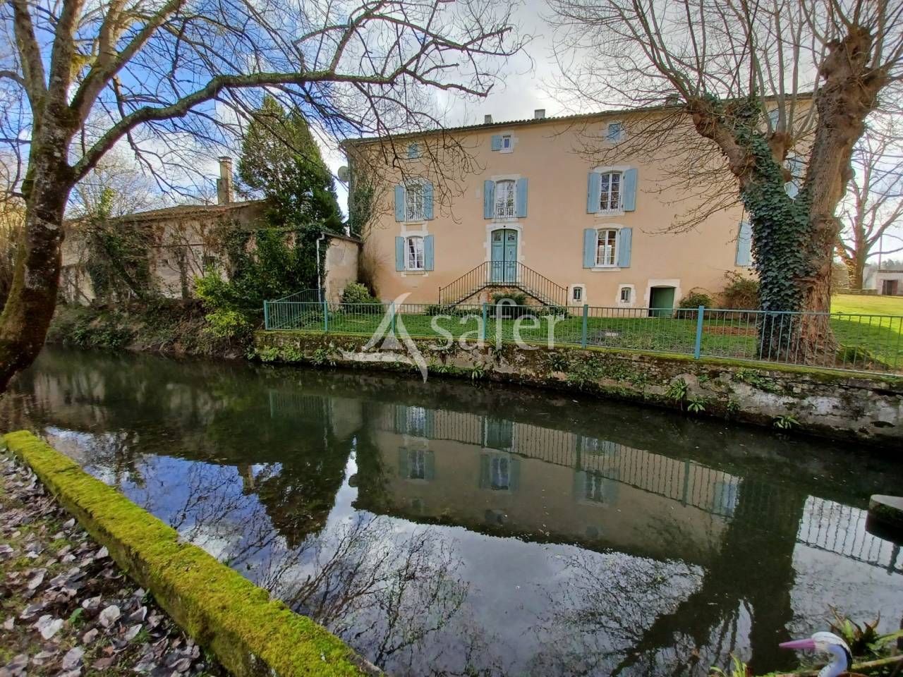 Other country property  Charente