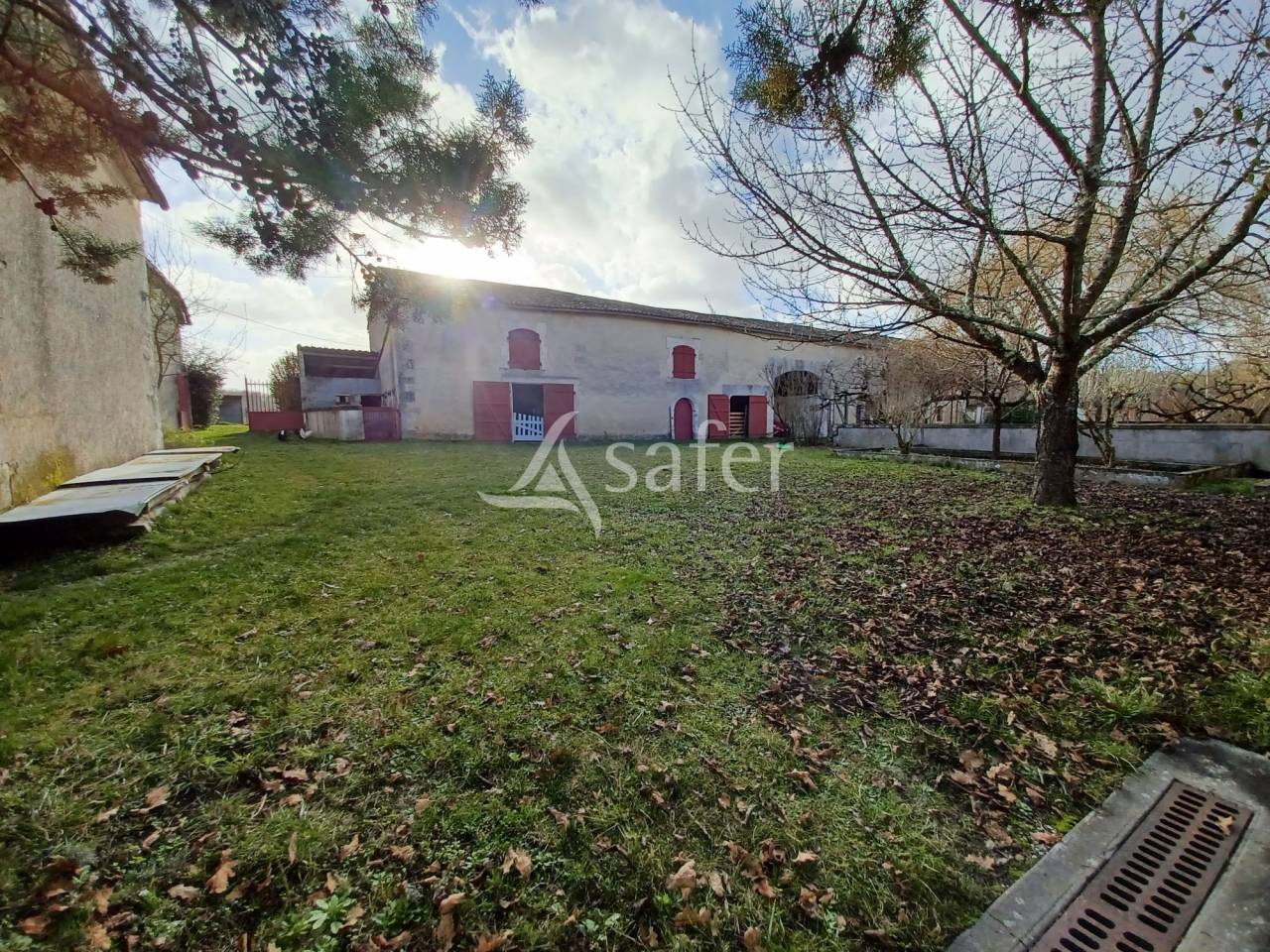 Other country property  Charente