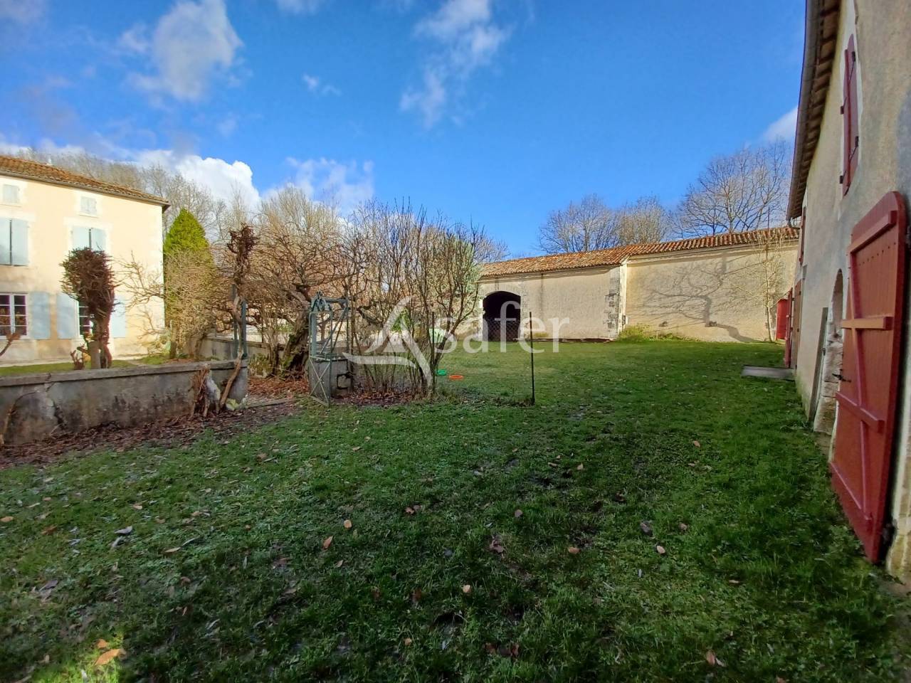Other country property  Charente