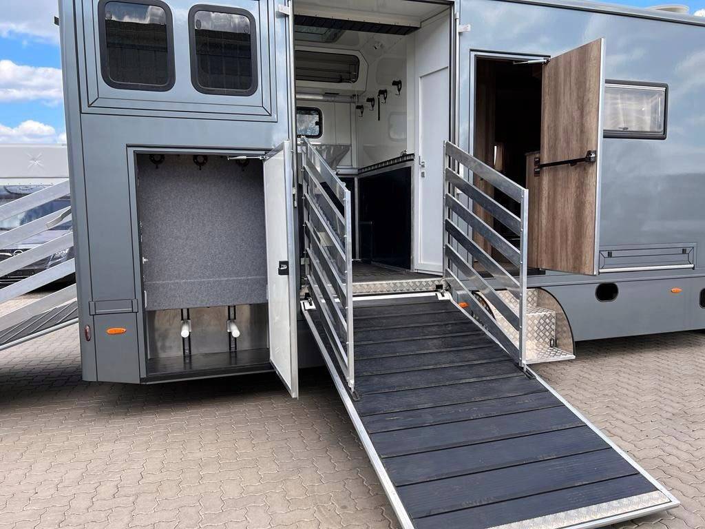 Horsebox NON-HGV Autre marque FUSO  0 New