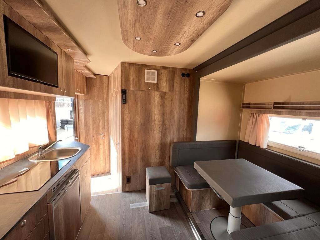 Horsebox NON-HGV Autre marque FUSO  0 New