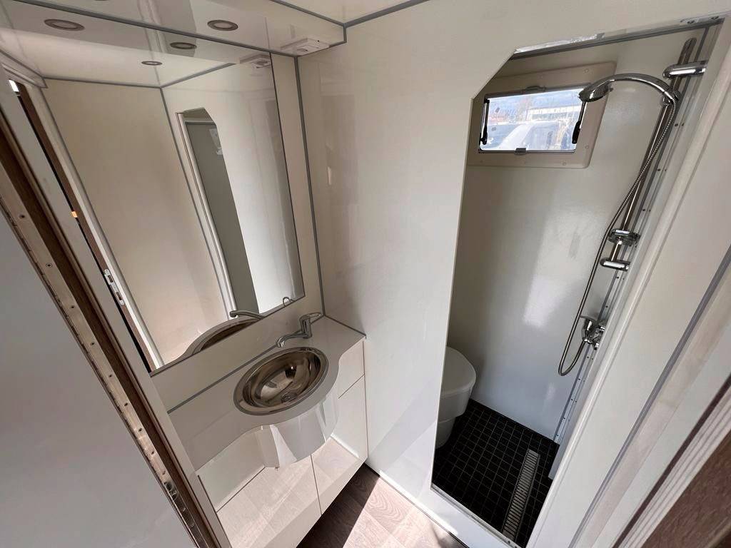 Horsebox NON-HGV Autre marque FUSO  0 New