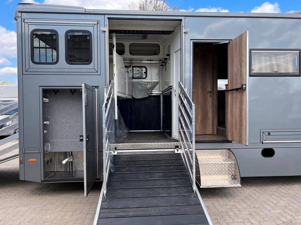 Horsebox NON-HGV Autre marque FUSO  0 New