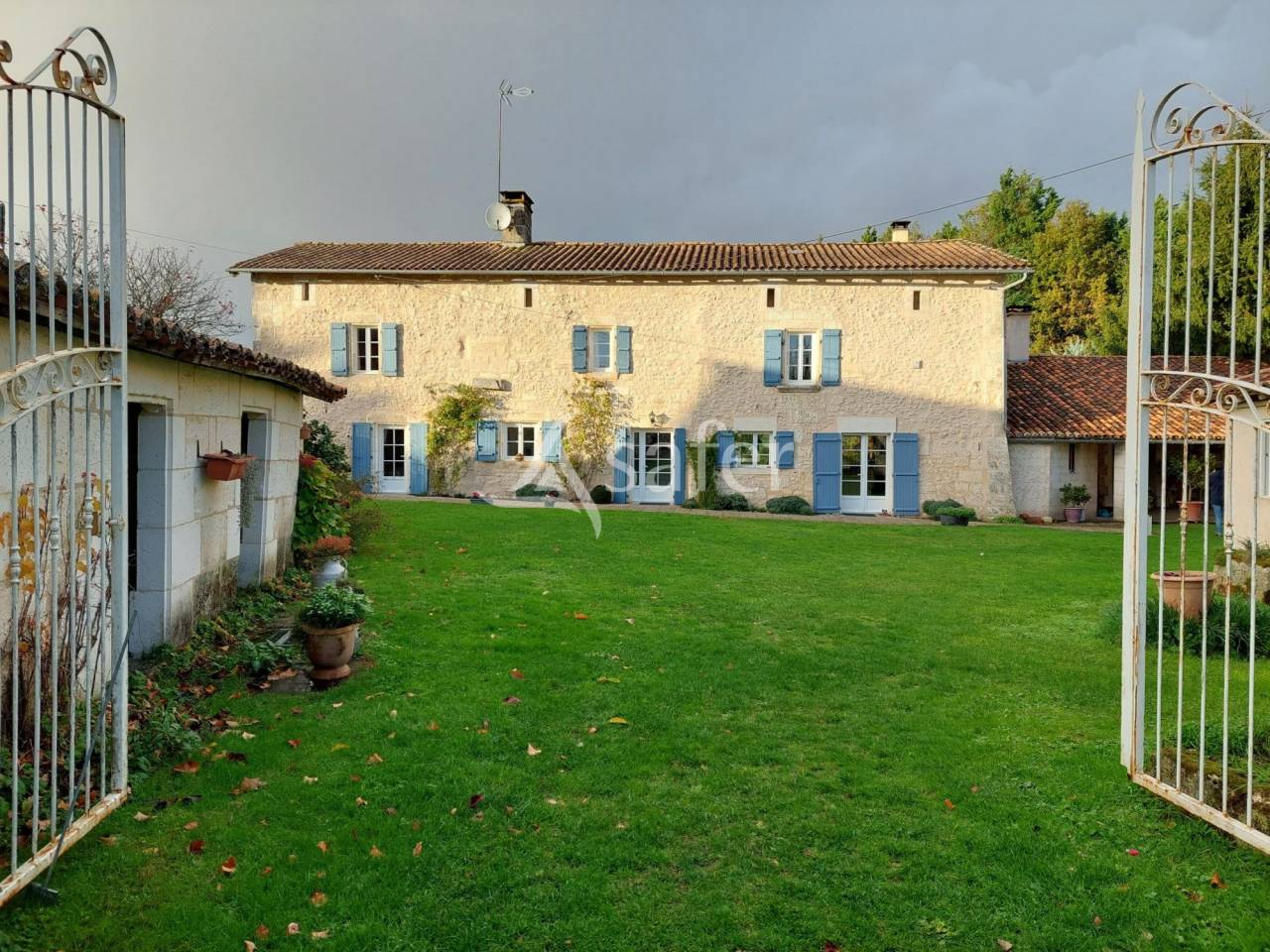 Fruit farm  Dordogne