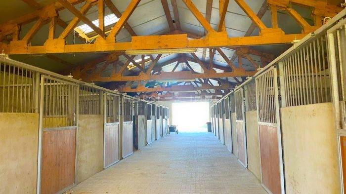 Equestrian property  Gard