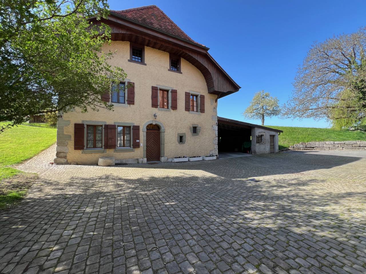 Equestrian farm  Fribourg
