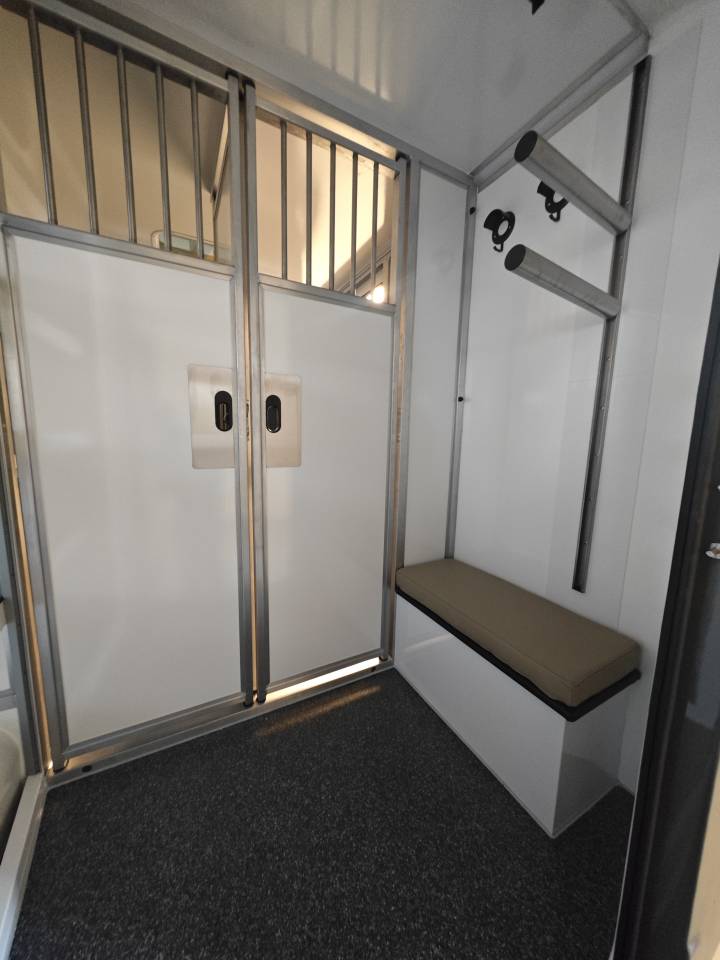 Horsebox HGV Krismar 3 places stalles 2024 New