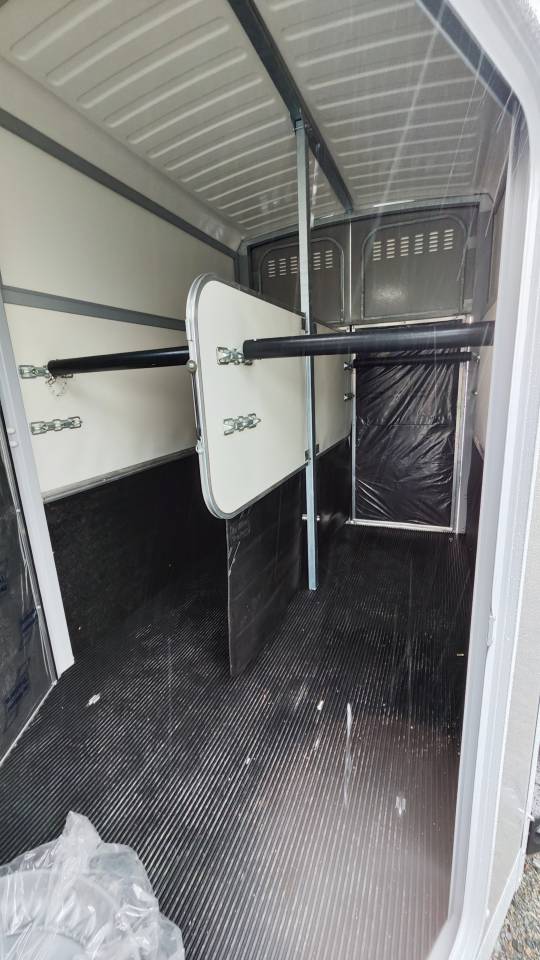 Horse trailer Ifor Williams Hb506 2 Stalls 2023 New