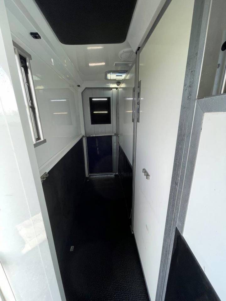 Horse trailer STX HARAS 2 Stalls 2019 Used