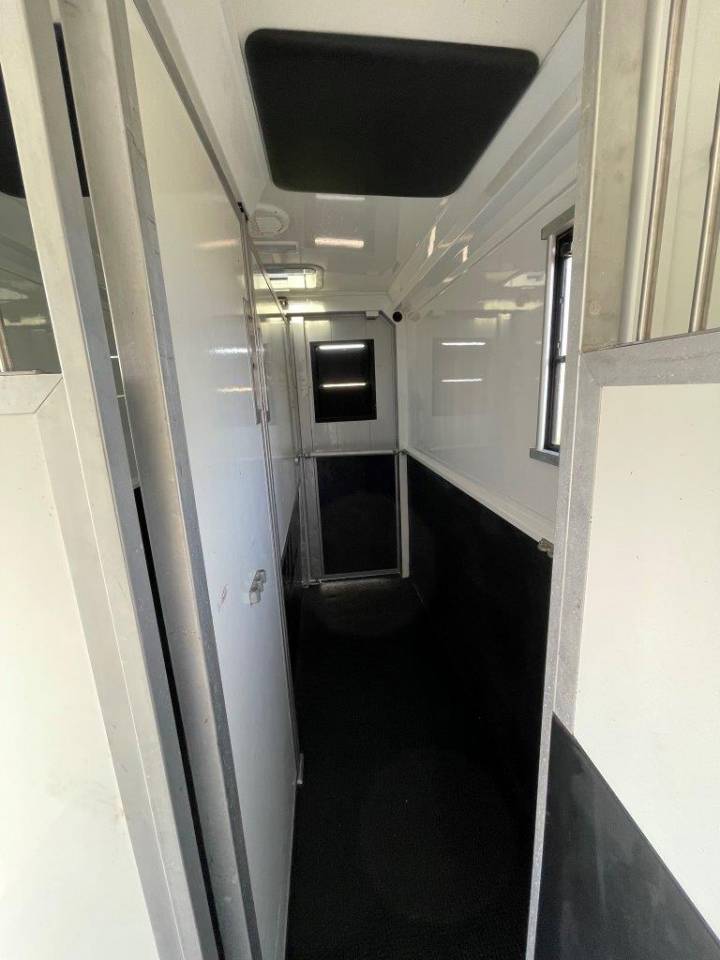 Horse trailer STX HARAS 2 Stalls 2019 Used