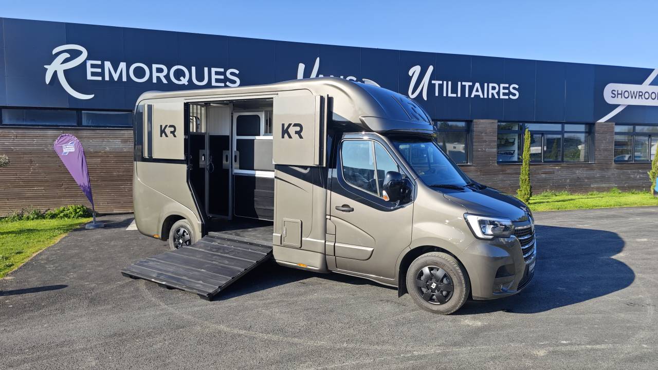 Horsebox HGV Krismar 5 PLACES STALLES 2025 New