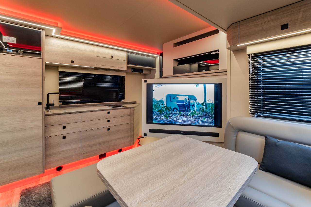 Horsebox NON-HGV Krismar Professionnelle / Exclusive 2023 New