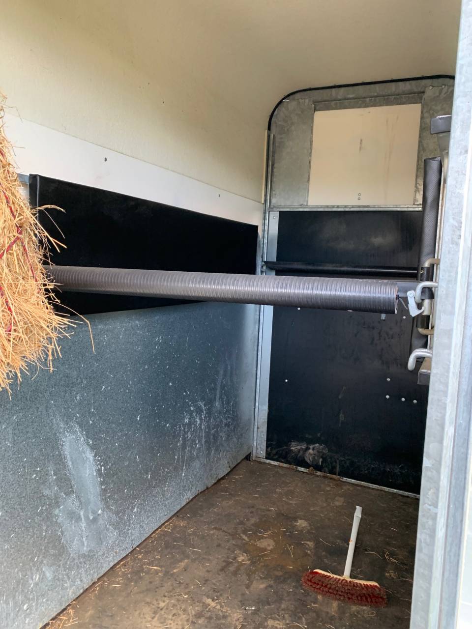 Horse trailer Fautras Univan 1,5 Stalls 2008 Used