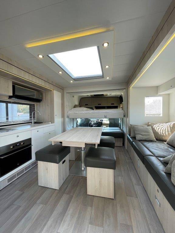 Horsebox NON-HGV STX MERCEDES 2018 Used