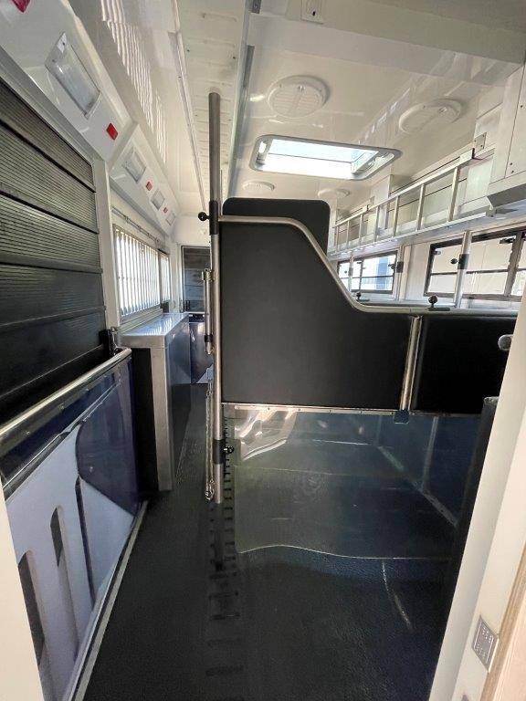 Horsebox NON-HGV STX MERCEDES 2018 Used