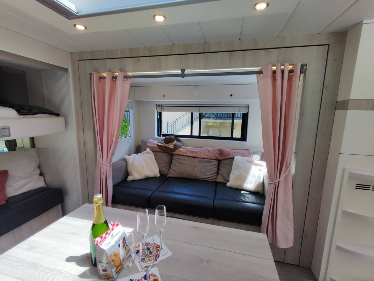 Horsebox NON-HGV STX MERCEDES 2018 Used