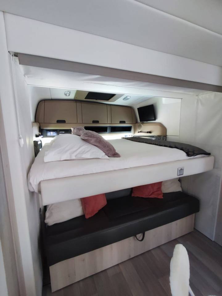 Horsebox NON-HGV STX MERCEDES 2018 Used