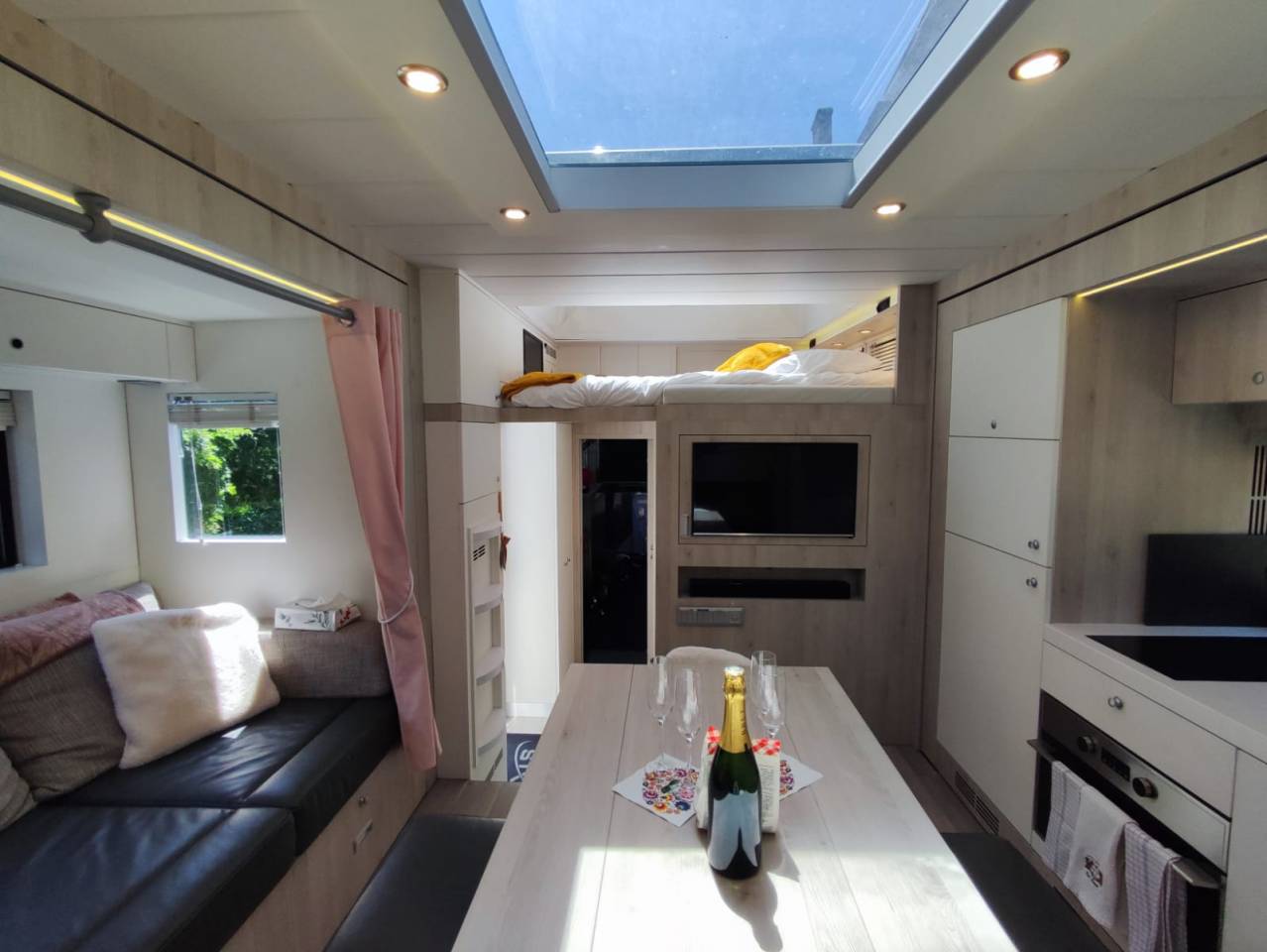 Horsebox NON-HGV STX MERCEDES 2018 Used