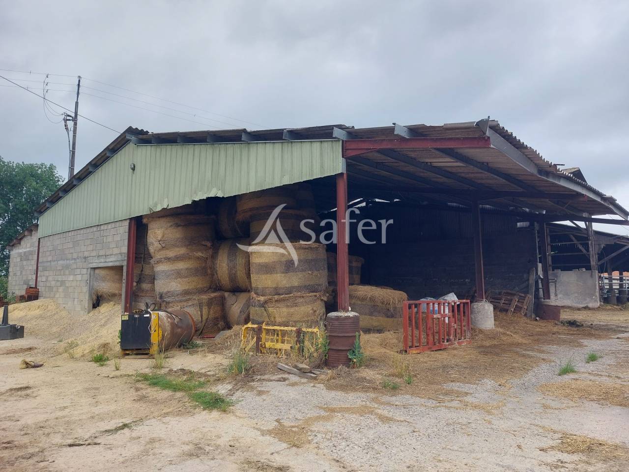 Dairy farm  Dordogne