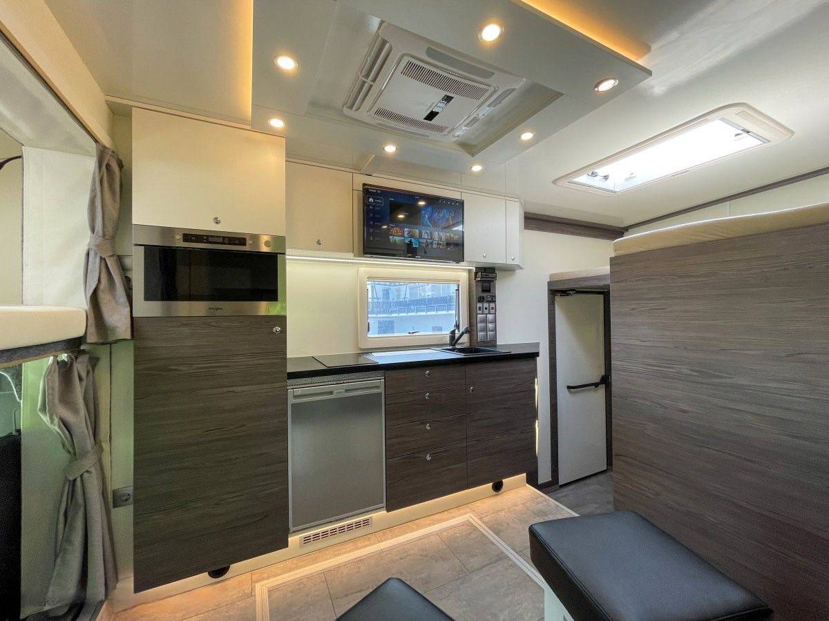 Horsebox NON-HGV Mercedes MERCEDES-BENZ 0 Used