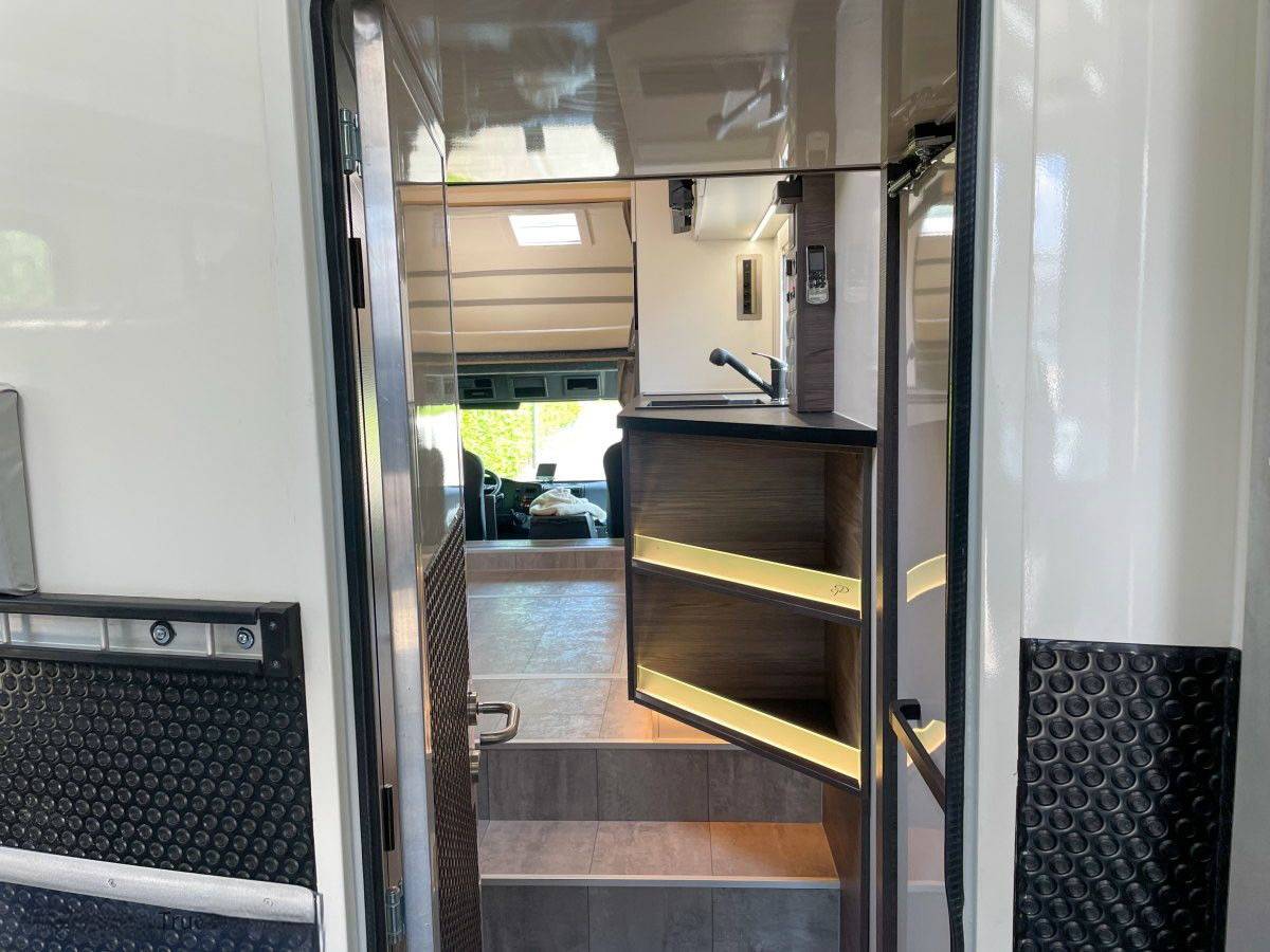 Horsebox NON-HGV Mercedes MERCEDES-BENZ 0 Used