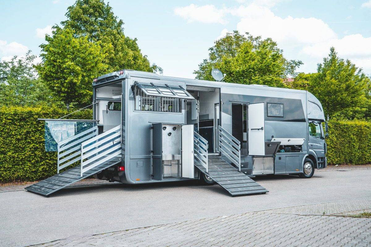 Horsebox NON-HGV Mercedes MERCEDES-BENZ 0 Used