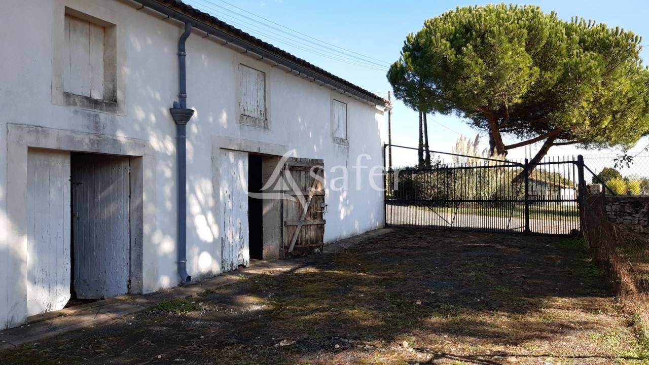 Other agricultural property  Charente-Maritime