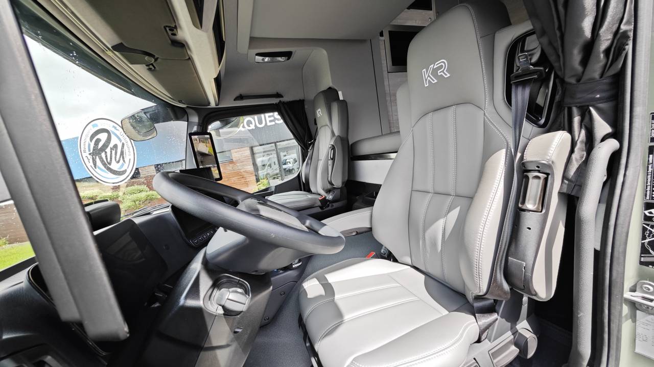 Horsebox NON-HGV Mercedes Classicspace 2640 2024 New